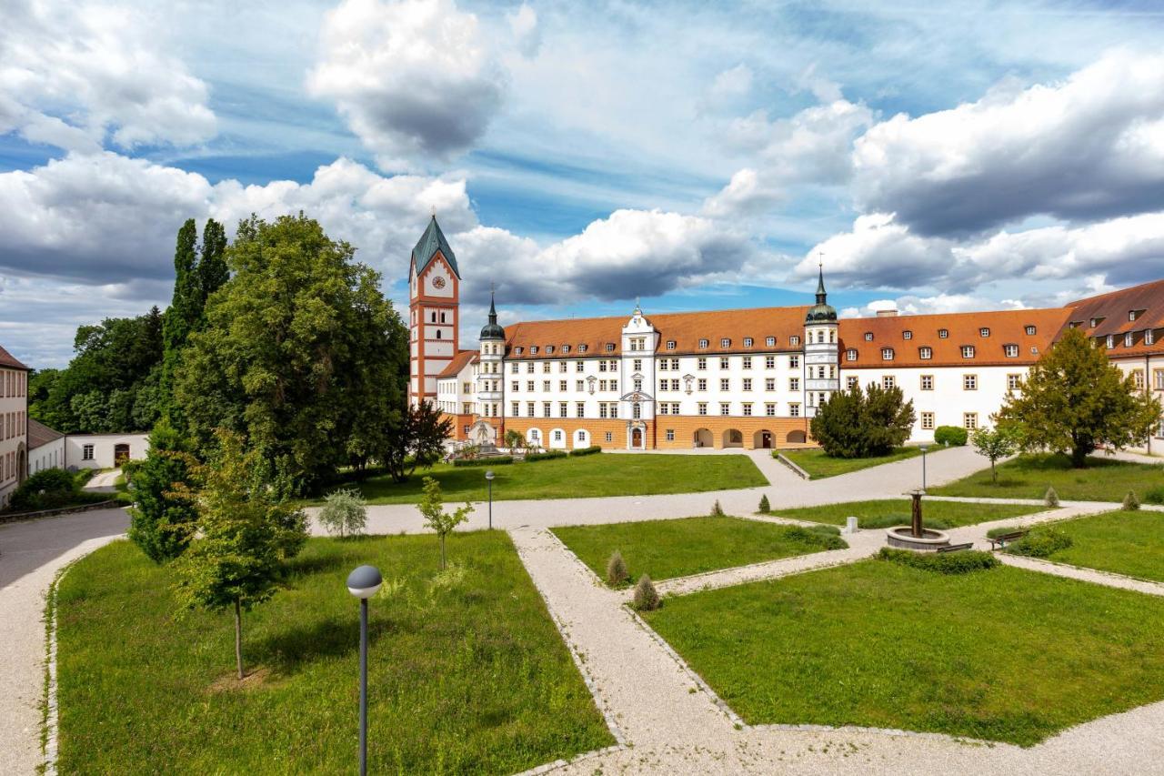 Hotel Schyrenhof Scheyern Exteriör bild